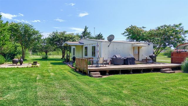 2447 Cemetery Road, Pottsboro, TX 75076