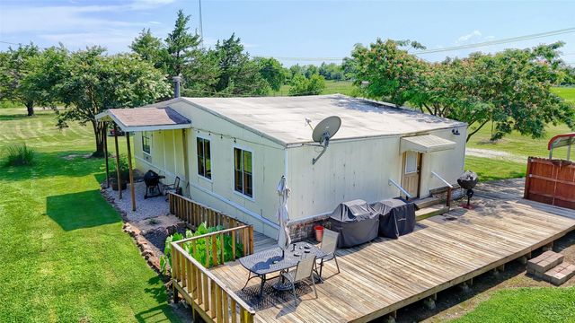 2447 Cemetery Road, Pottsboro, TX 75076