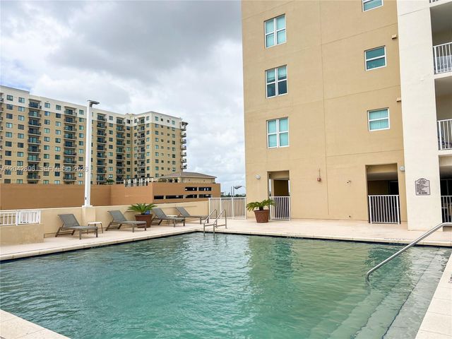 117 NW 42nd Ave 506, Miami, FL 33126