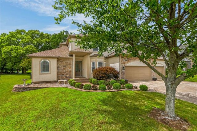 2529 SW Kristin Drive, Lee's Summit, MO 64082