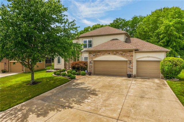 2529 SW Kristin Drive, Lee's Summit, MO 64082