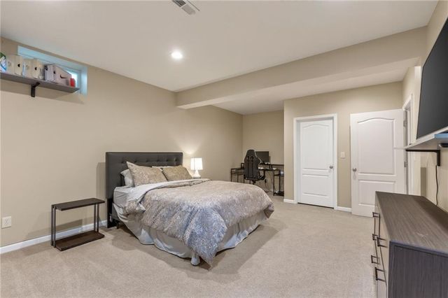 2529 SW Kristin Drive, Lee's Summit, MO 64082