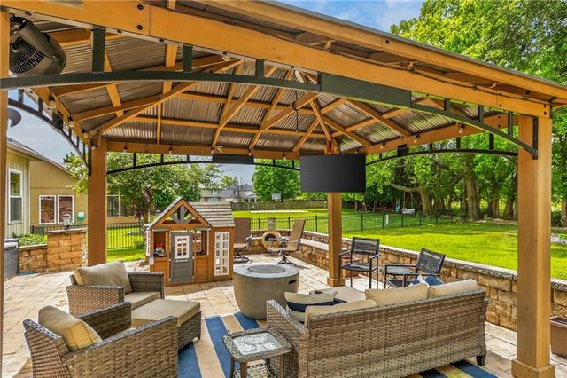 2529 SW Kristin Drive, Lee's Summit, MO 64082