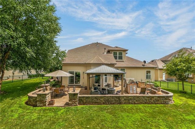 2529 SW Kristin Drive, Lee's Summit, MO 64082
