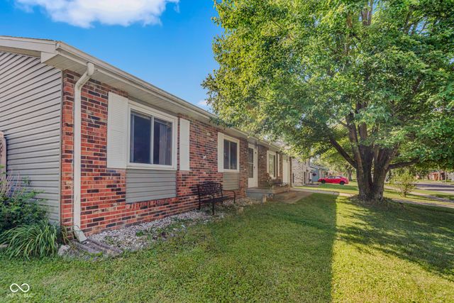 1921 Lockerbie Drive, Columbus, IN 47203