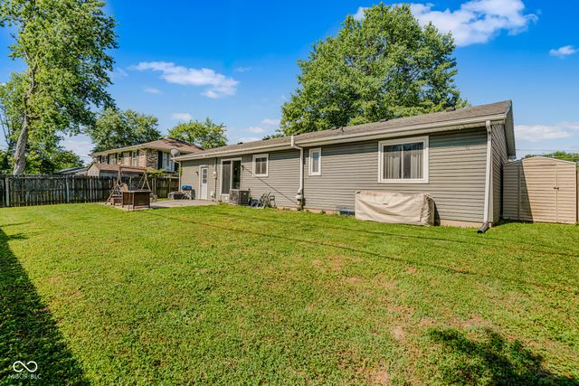 1921 Lockerbie Drive, Columbus, IN 47203