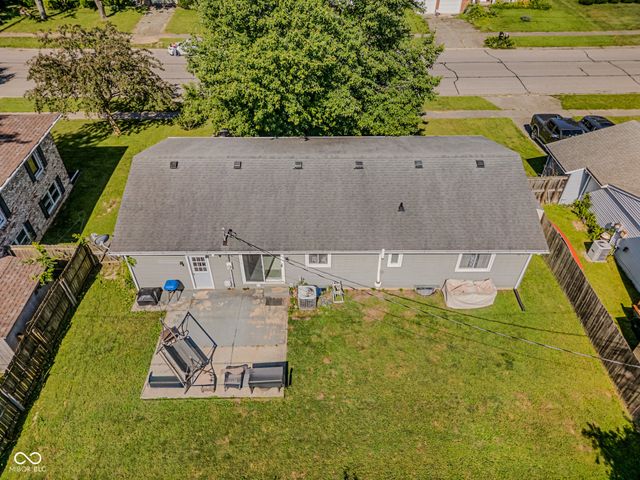 1921 Lockerbie Drive, Columbus, IN 47203