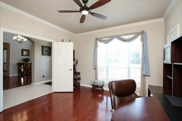 30434 E Legends Trail Drive, Spring, TX 77386