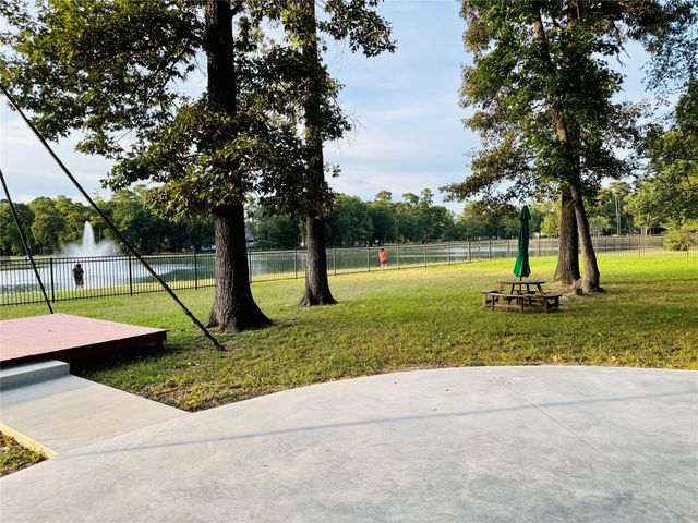 30434 E Legends Trail Drive, Spring, TX 77386