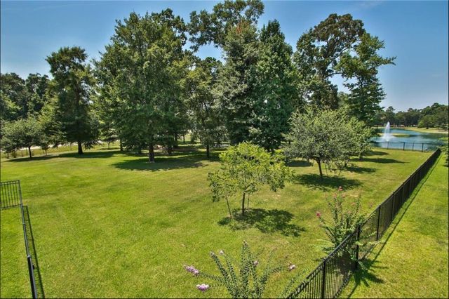 30434 E Legends Trail Drive, Spring, TX 77386