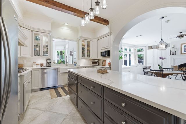 605 Shady Brook Court, Southlake, TX 76092