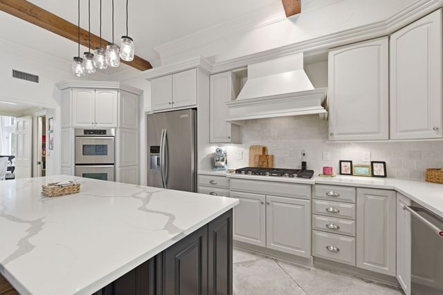 605 Shady Brook Court, Southlake, TX 76092