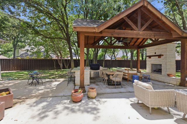 605 Shady Brook Court, Southlake, TX 76092