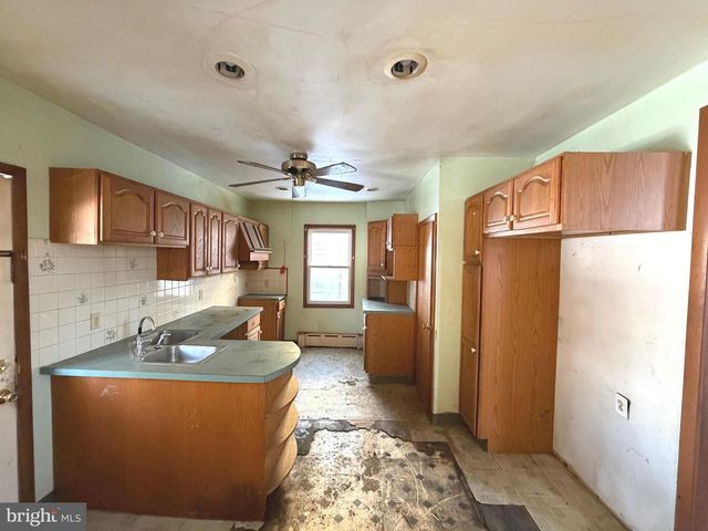 505 JENNINGS ST, Beverly, NJ 08010