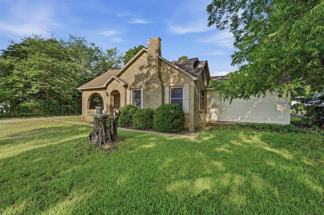 2912 W Morton Street, Denison, TX 75020