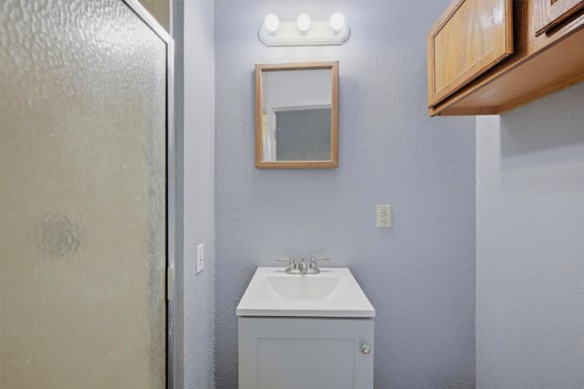 2912 W Morton Street, Denison, TX 75020