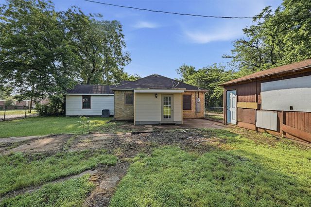 2912 W Morton Street, Denison, TX 75020