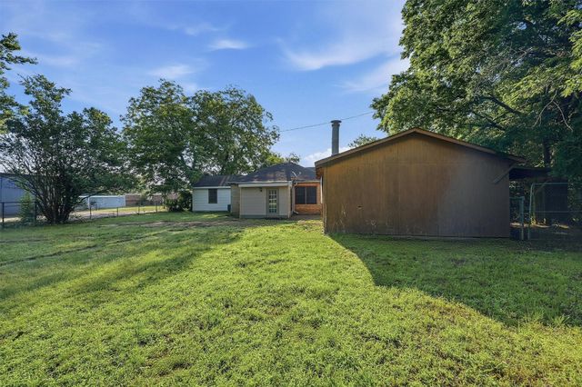 2912 W Morton Street, Denison, TX 75020