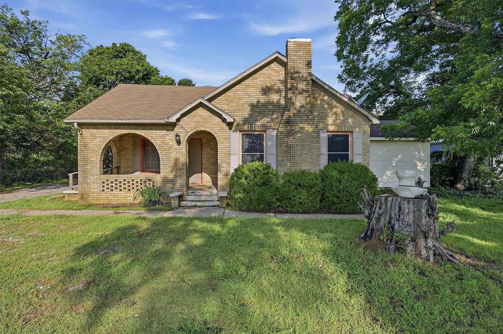 2912 W Morton Street, Denison, TX 75020