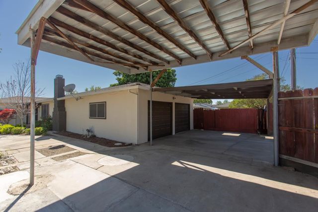 1709 Brenda Way, Turlock, CA 95382