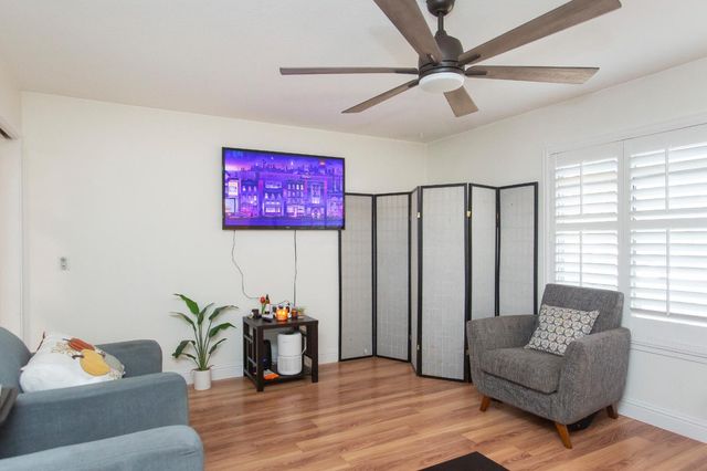 1709 Brenda Way, Turlock, CA 95382