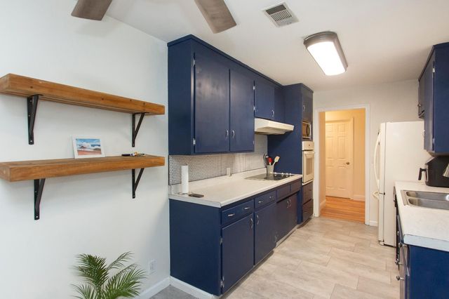 1709 Brenda Way, Turlock, CA 95382