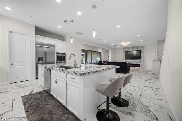 2803 Candelaria Drive, Henderson, NV 89074