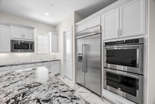 2803 Candelaria Drive, Henderson, NV 89074