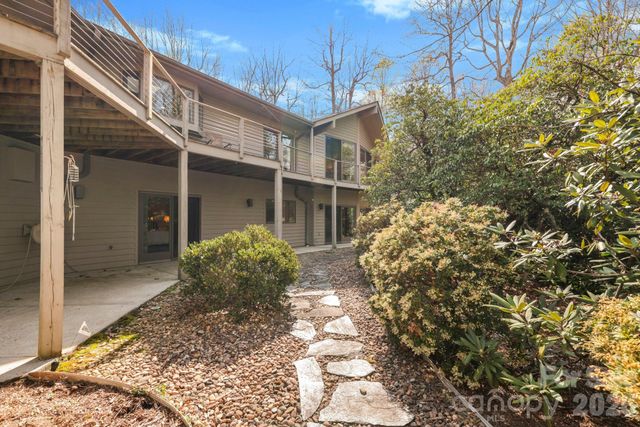 100 Elmridge Drive, Flat Rock, NC 28731