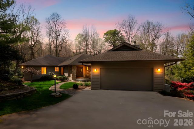 100 Elmridge Drive, Flat Rock, NC 28731