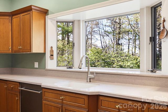 100 Elmridge Drive, Flat Rock, NC 28731