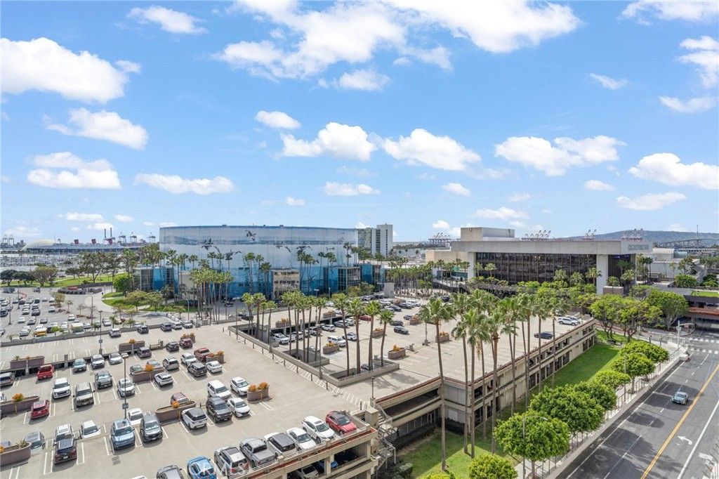 Image 12 of property listing at 488 E Ocean Boulevard 717, Long Beach, CA 90802