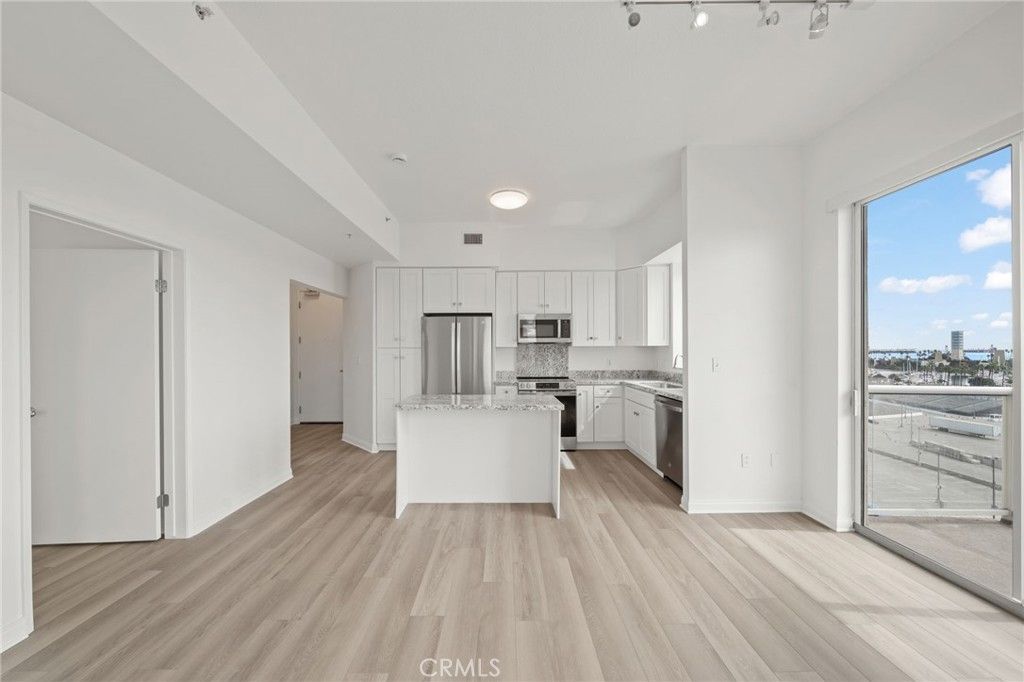 Image 15 of property listing at 488 E Ocean Boulevard 717, Long Beach, CA 90802