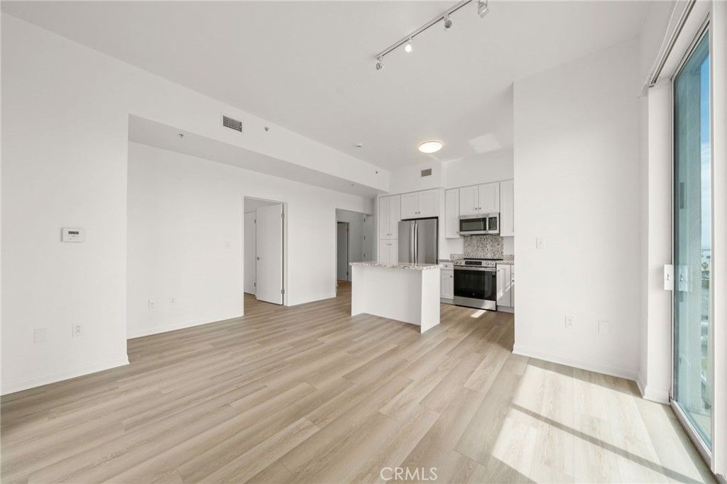 Image 16 of property listing at 488 E Ocean Boulevard 717, Long Beach, CA 90802