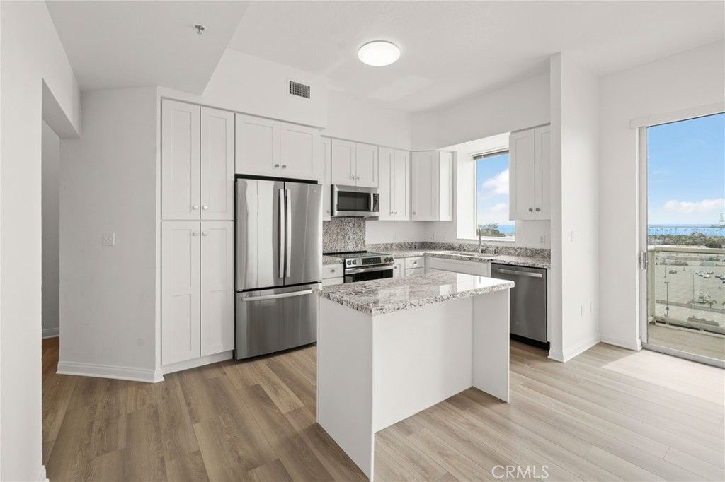 Image 3 of property listing at 488 E Ocean Boulevard 717, Long Beach, CA 90802