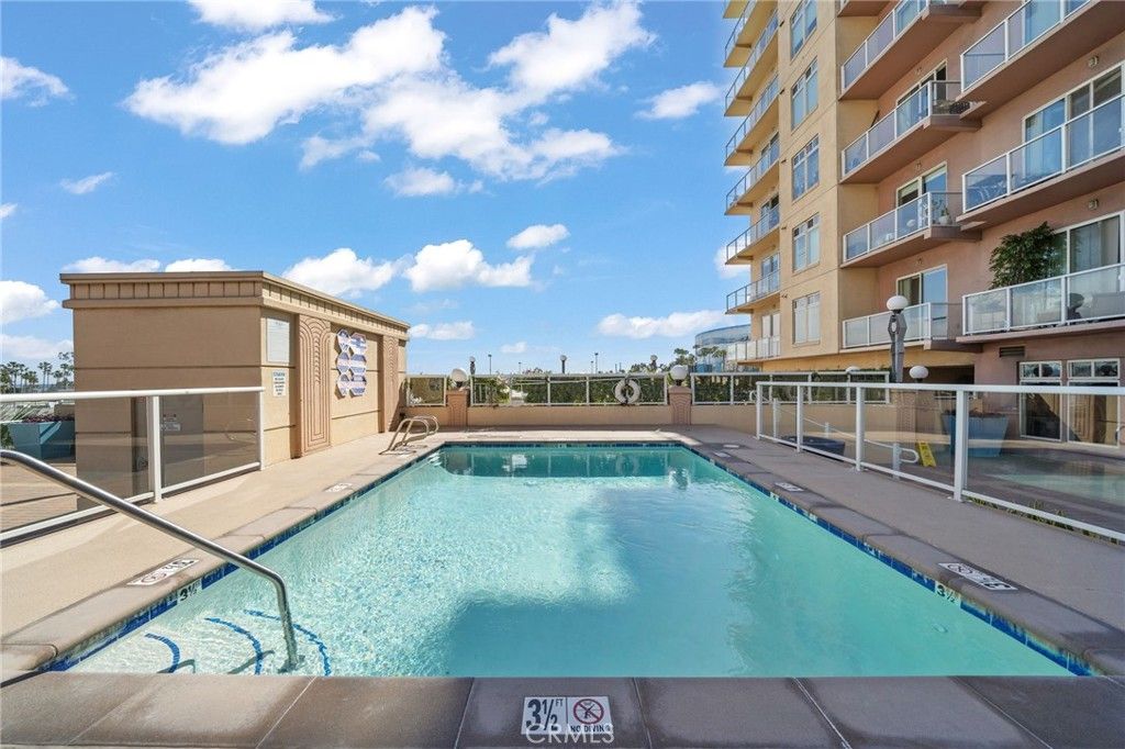 Image 32 of property listing at 488 E Ocean Boulevard 717, Long Beach, CA 90802