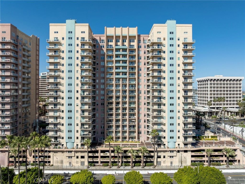 Image 39 of property listing at 488 E Ocean Boulevard 717, Long Beach, CA 90802