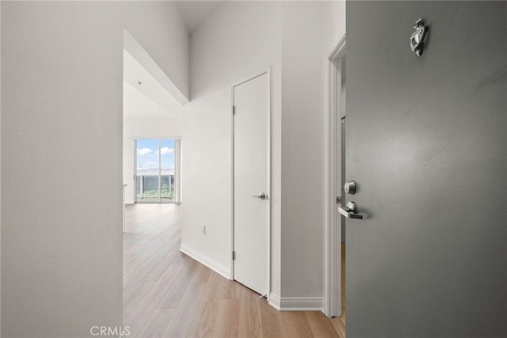 Image 6 of property listing at 488 E Ocean Boulevard 717, Long Beach, CA 90802