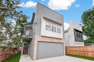 90 Burress Street A, Houston, TX 77022