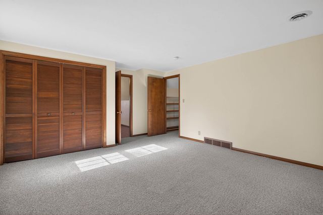 2320 Rainbow Drive, Cedar Falls, IA 50613