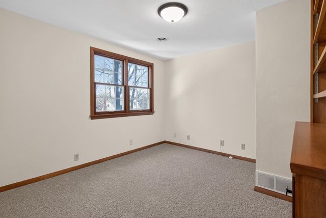 2320 Rainbow Drive, Cedar Falls, IA 50613