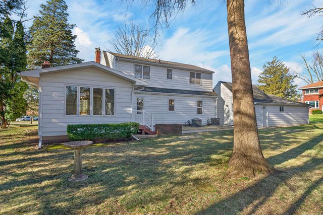 2320 Rainbow Drive, Cedar Falls, IA 50613