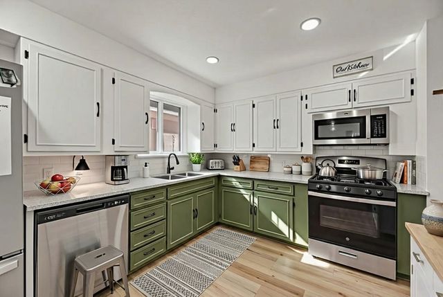 302 Meadow Drive, Gainesville, TX 76240