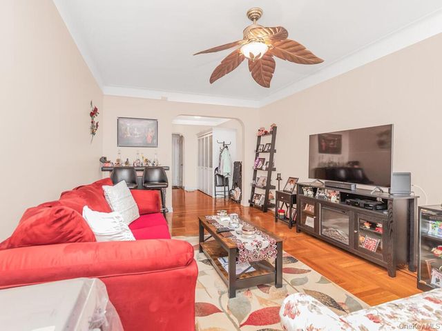 3321 Bruckner Boulevard 6H, Bronx, NY 10461