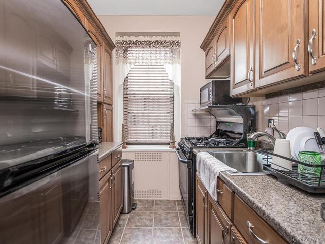 3321 Bruckner Boulevard 6H, Bronx, NY 10461