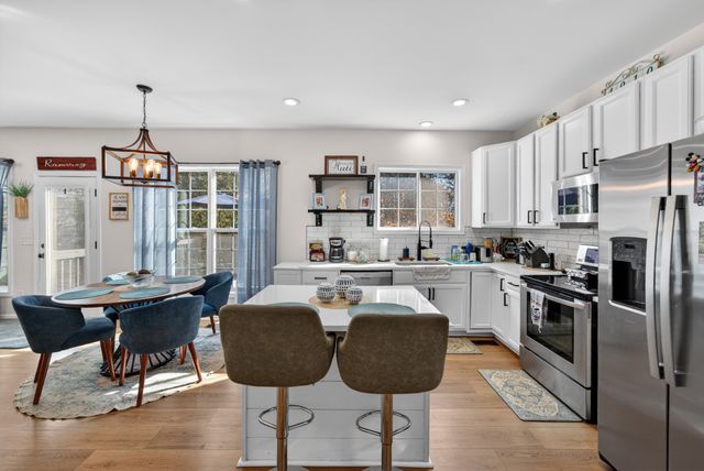 813 Chandler Grv, Hermitage, TN 37076