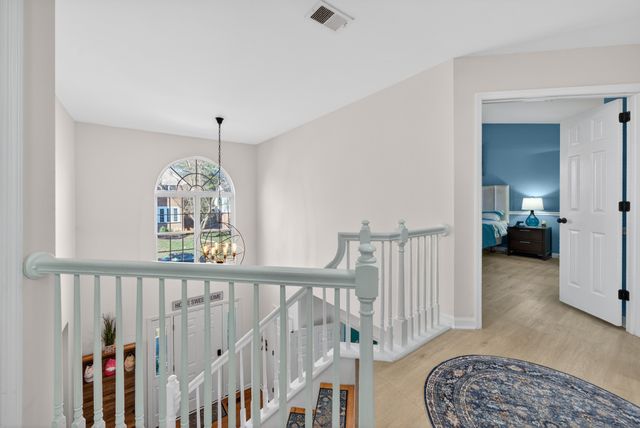 813 Chandler Grv, Hermitage, TN 37076