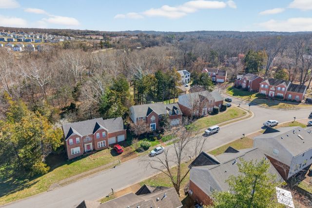 813 Chandler Grv, Hermitage, TN 37076