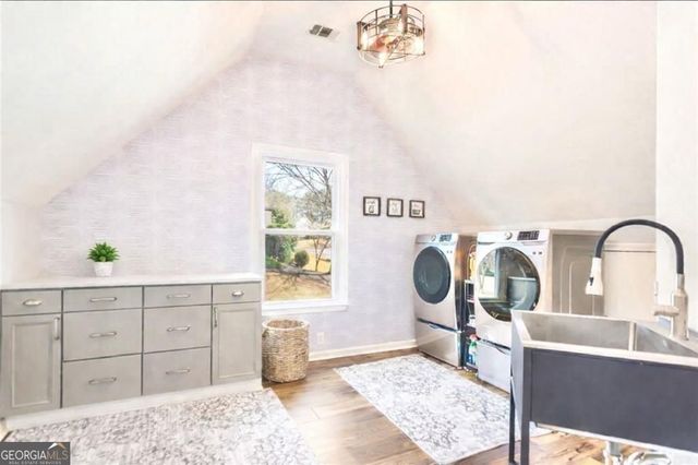 590 Woodbrook Way, Lawrenceville, GA 30043