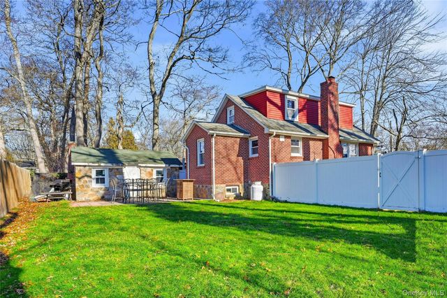 36 Columbine Road, Rocky Point, NY 11778